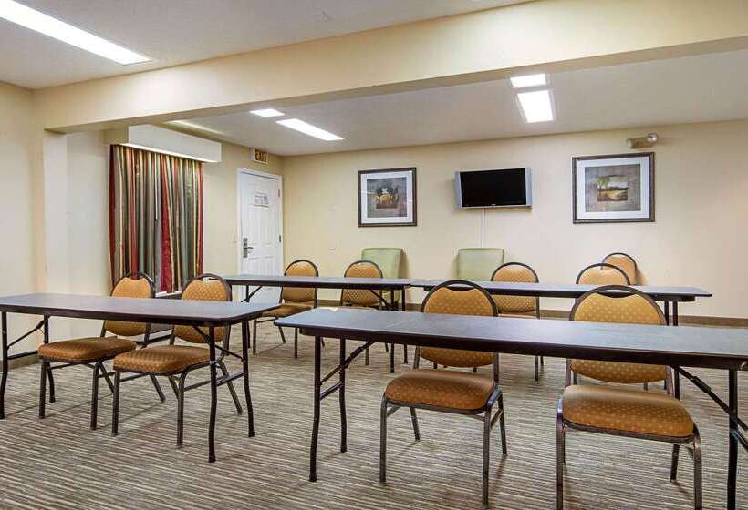 Отель Quality Inn