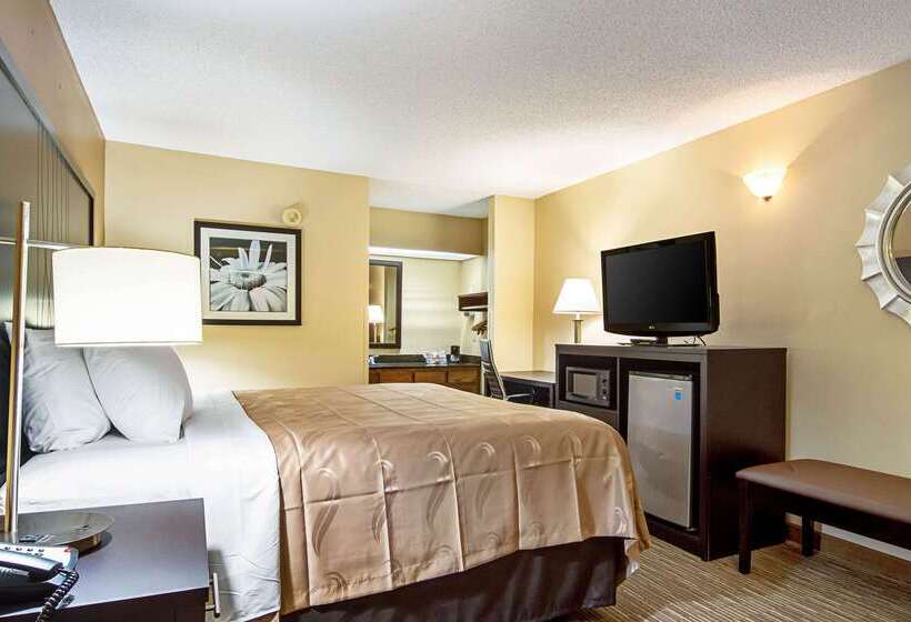 Отель Quality Inn