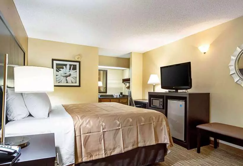 Отель Quality Inn