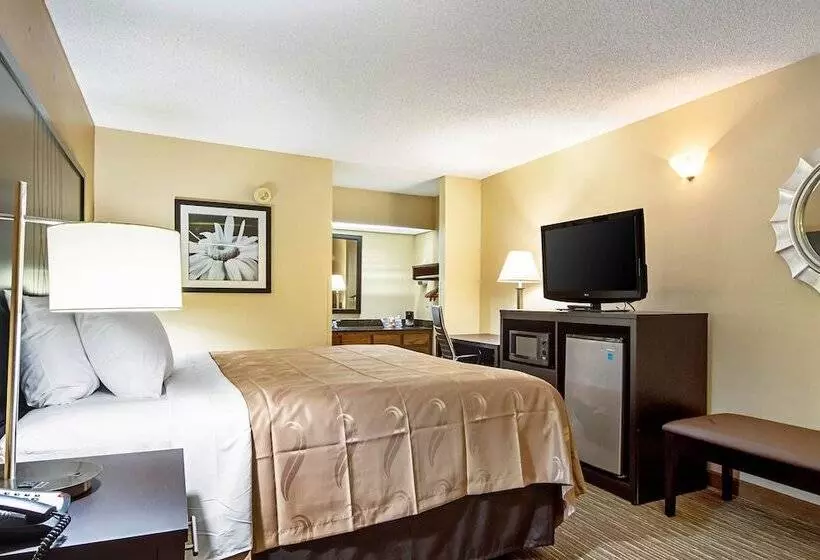 Отель Quality Inn