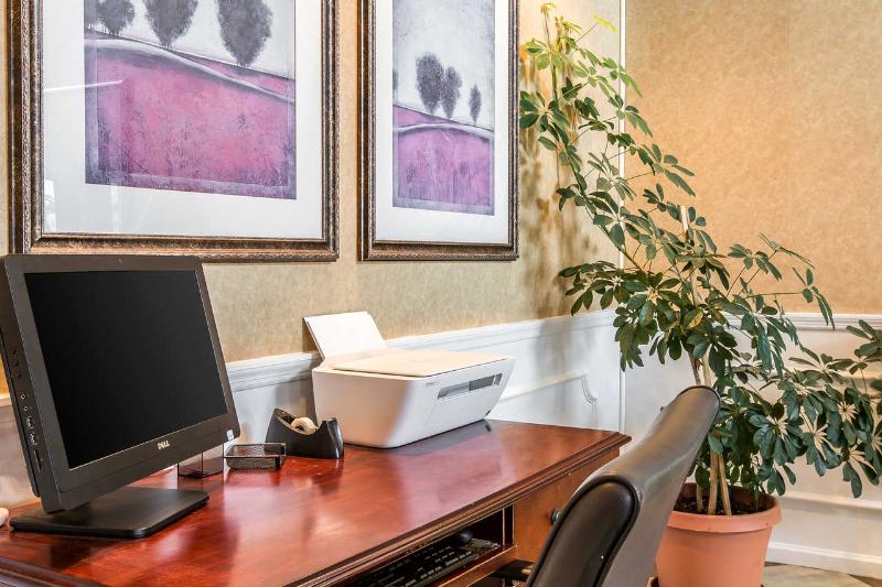 Отель Quality Inn