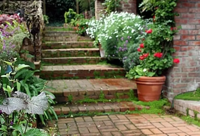 Hotelli The Jabberwock Bed & Breakfast