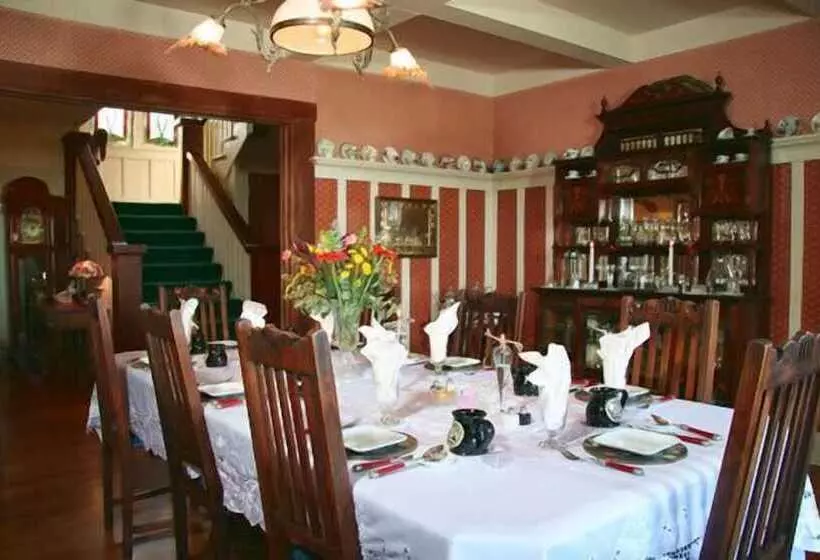 Hotelli The Jabberwock Bed & Breakfast