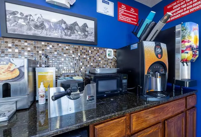 هتل Travelodge By Wyndham Jackson I 40 Exit 82