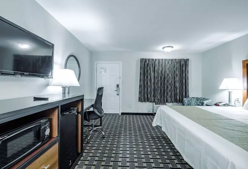 هتل Travelodge By Wyndham Jackson I 40 Exit 82