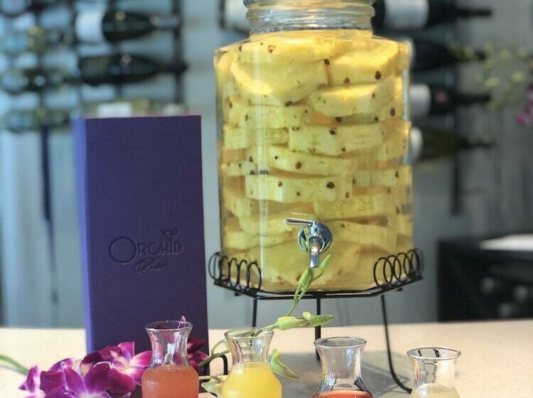 فندق على الطريق Orchid Key Inn Adults Only