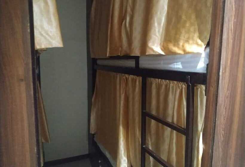 Retkeilymaja Almas Dormitory Andheri