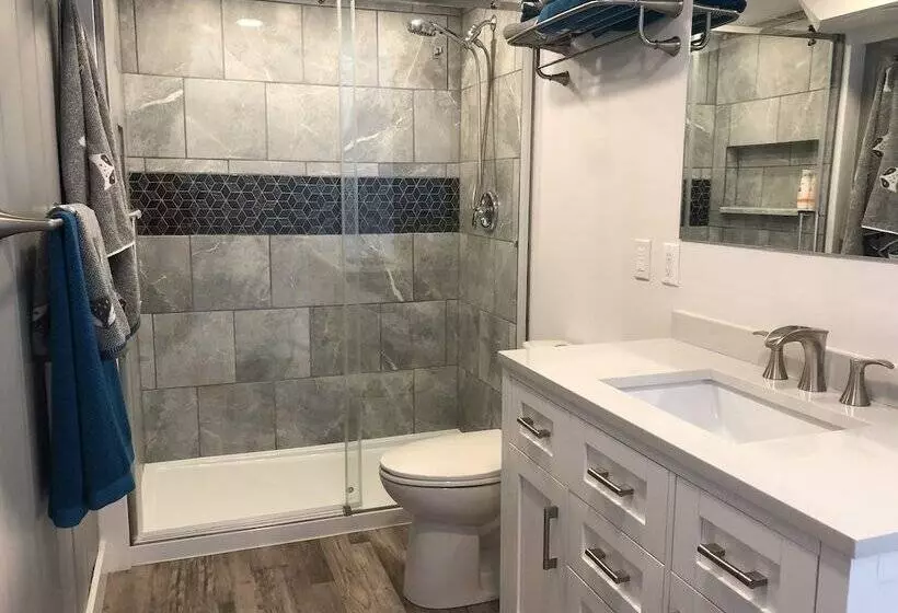 ベッドアンドブレックファースト Wolf S Den On The River