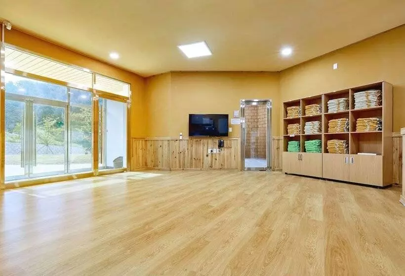 Hotelli Geumgangsong Ecorium