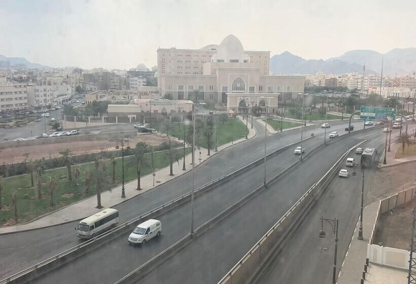 هتل Manarat Al Taj