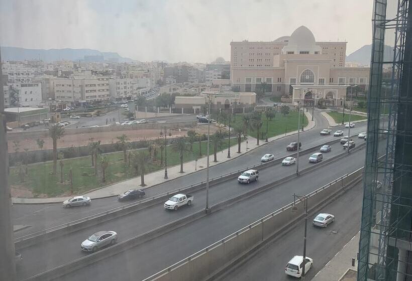 هتل Manarat Al Taj