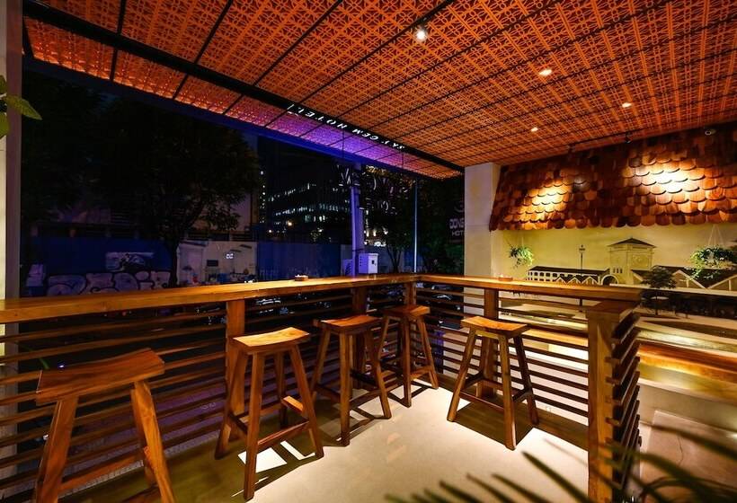 هتل Sky Gem Central