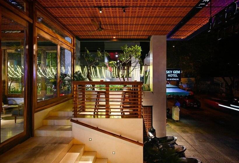 هتل Sky Gem Central