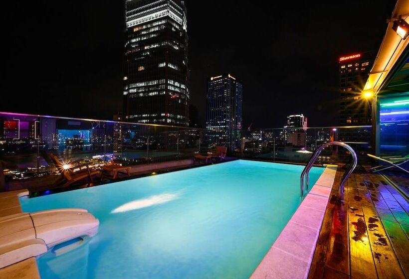 هتل Sky Gem Central