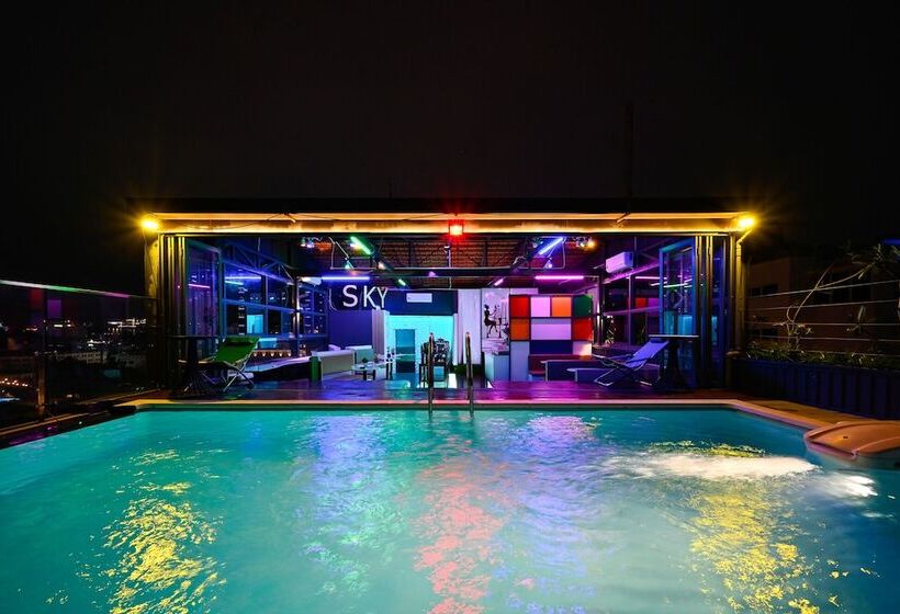 هتل Sky Gem Central