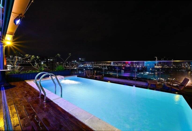 هتل Sky Gem Central