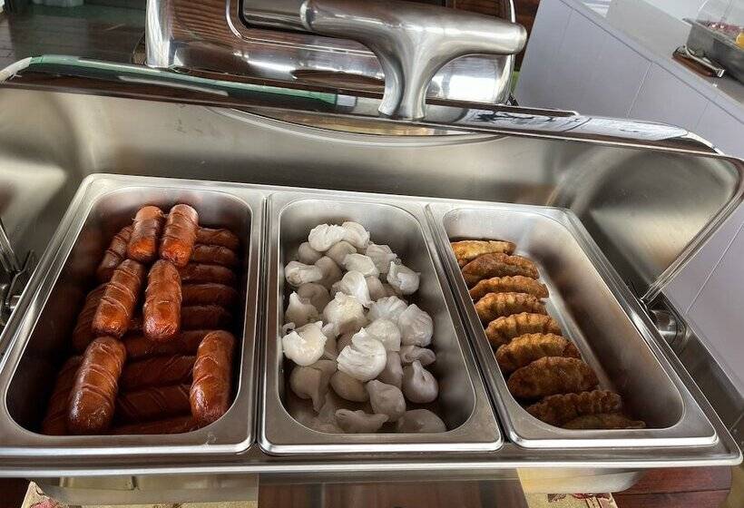 هتل Sky Gem Central