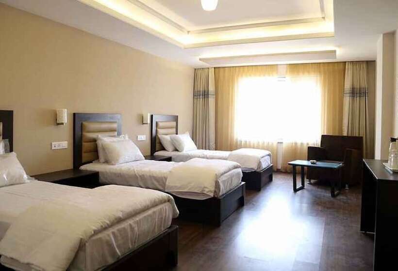 هتل Swarnaa Paradise