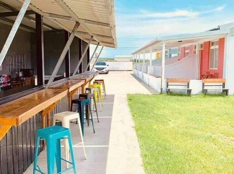 تختخواب و صبحانه Kenting Trail Villa