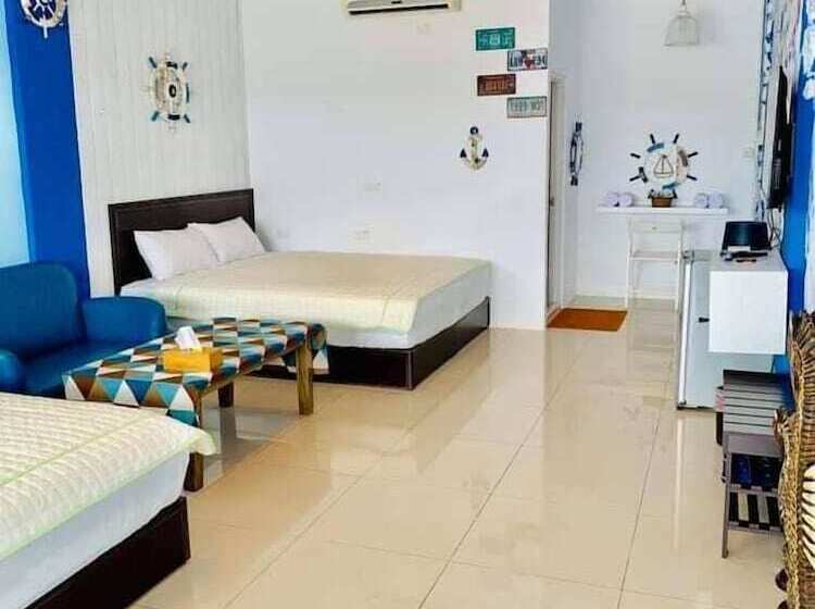 تختخواب و صبحانه Kenting Trail Villa