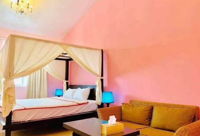 تختخواب و صبحانه Kenting Trail Villa