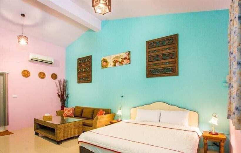 تختخواب و صبحانه Kenting Trail Villa