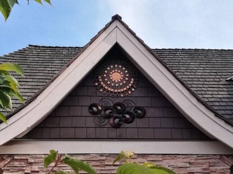 Sunny Island By White Rock B&b