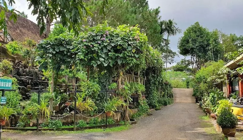 تختخواب و صبحانه Tithonia Homestay