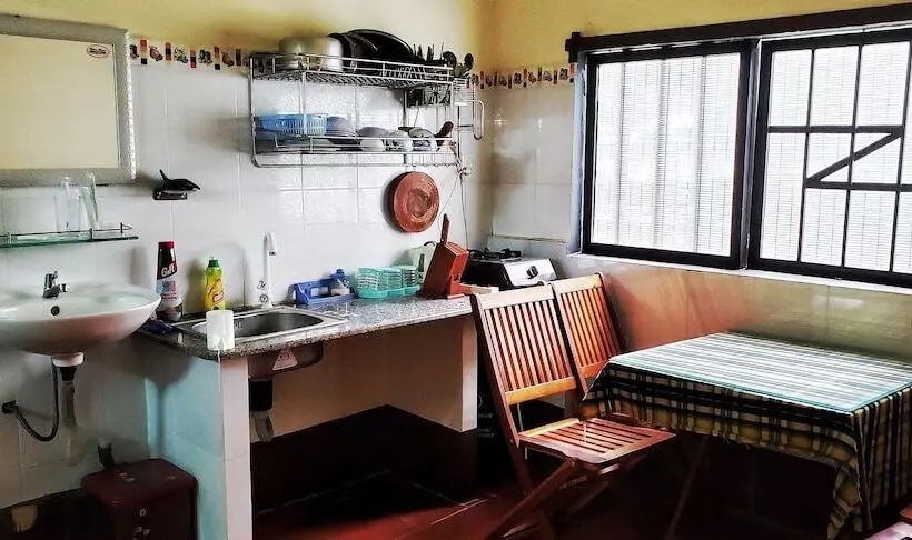 تختخواب و صبحانه Tithonia Homestay