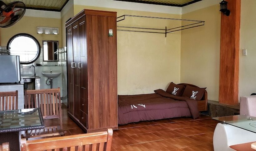 تختخواب و صبحانه Tithonia Homestay