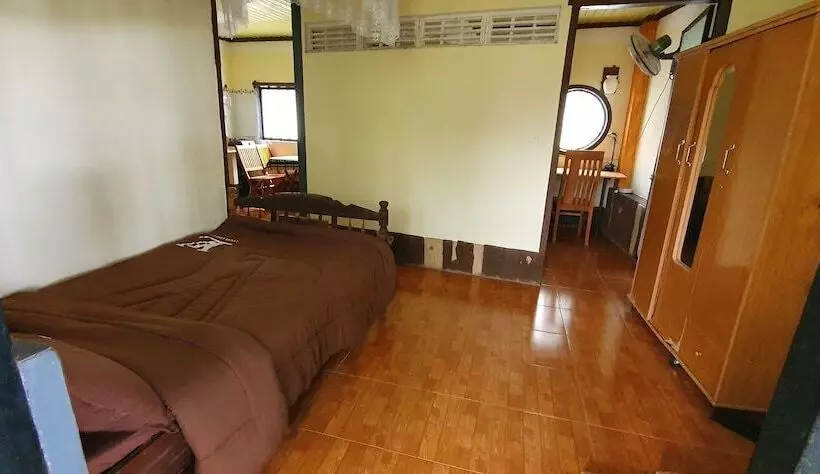 تختخواب و صبحانه Tithonia Homestay