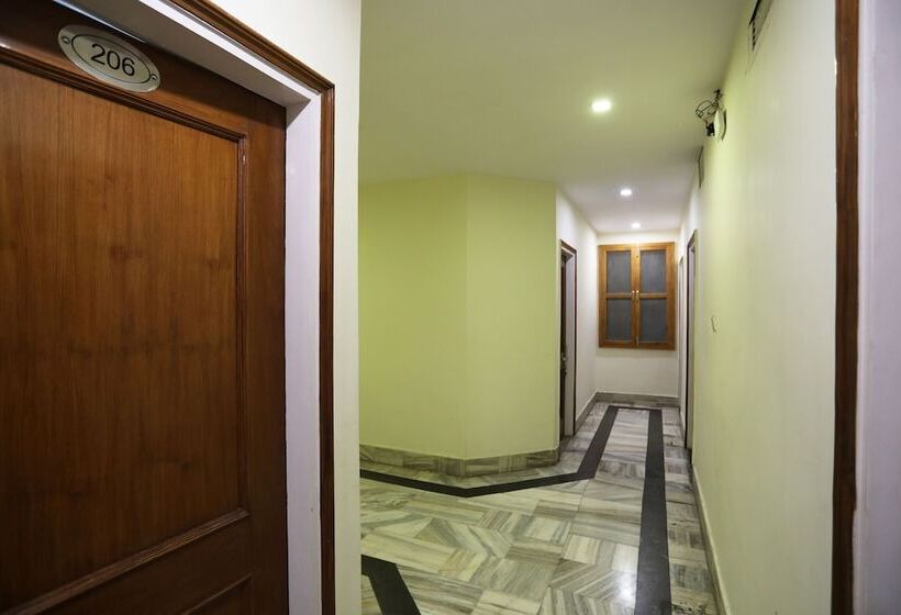 هتل Kesar Palace By Oyo Rooms