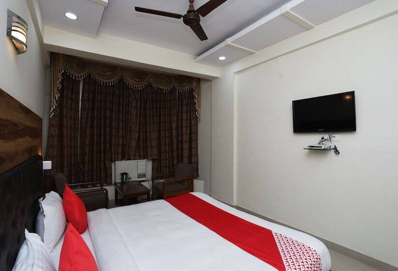 هتل Kesar Palace By Oyo Rooms