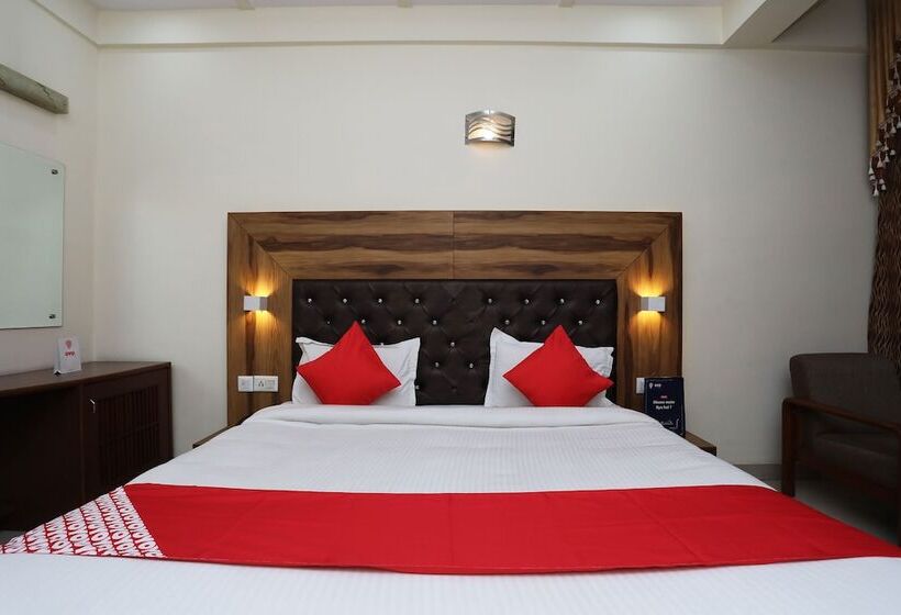 هتل Kesar Palace By Oyo Rooms