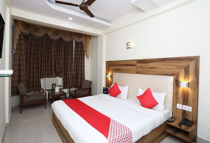 هتل Kesar Palace By Oyo Rooms