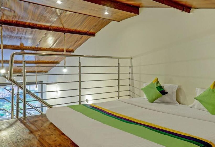 هتل Lake Paradise Mahabaleshwar