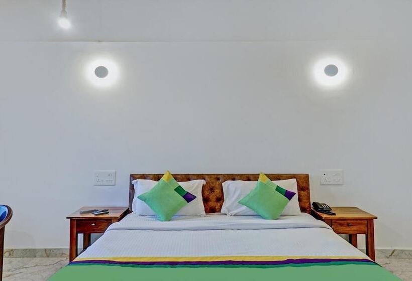 هتل Lake Paradise Mahabaleshwar