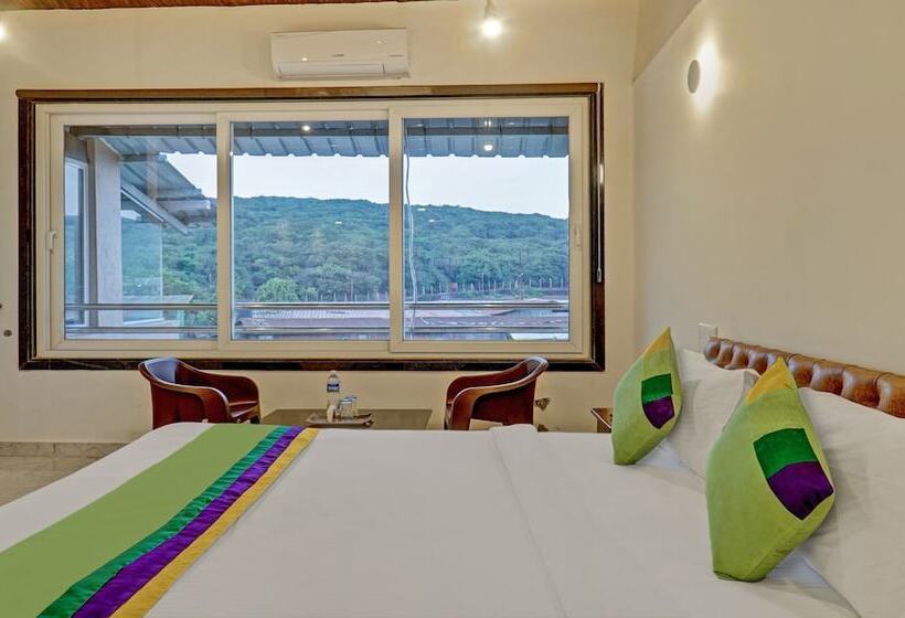 هتل Lake Paradise Mahabaleshwar