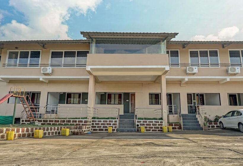 هتل Lake Paradise Mahabaleshwar