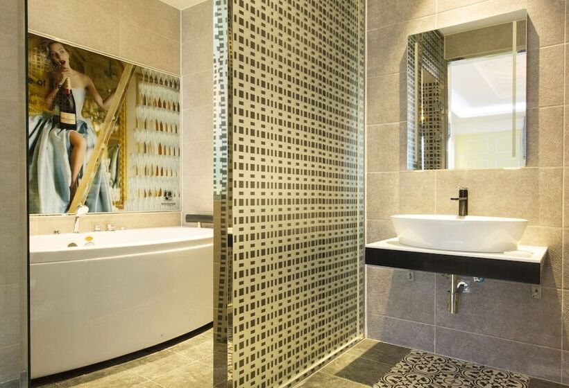 فندق Myeongpum Drive In