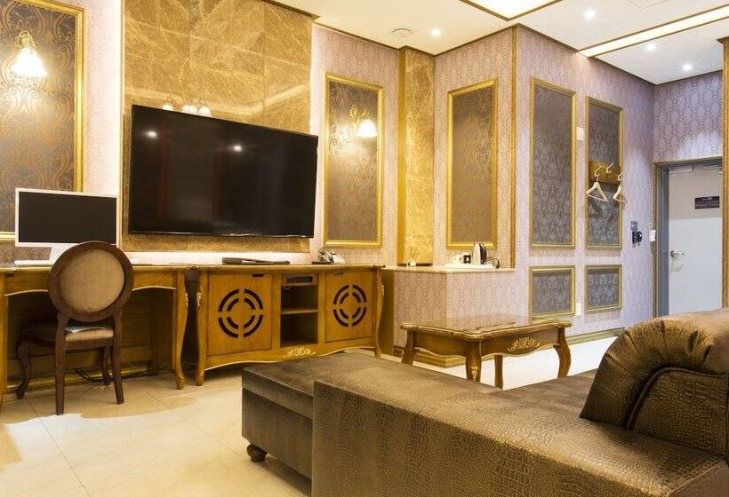 فندق Myeongpum Drive In