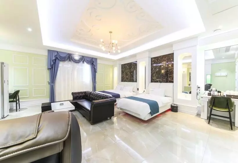 ホテル Myeongpum Drive In