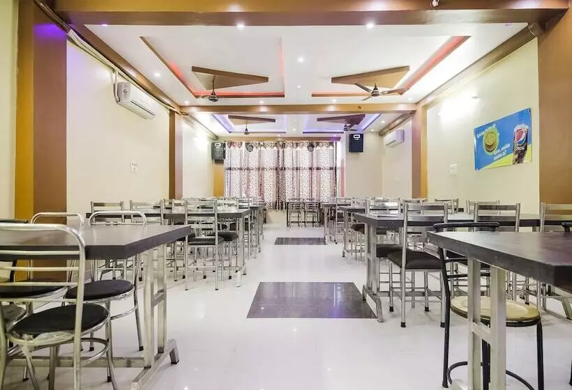 Hotelli Ravi Palace By Oyo Rooms
