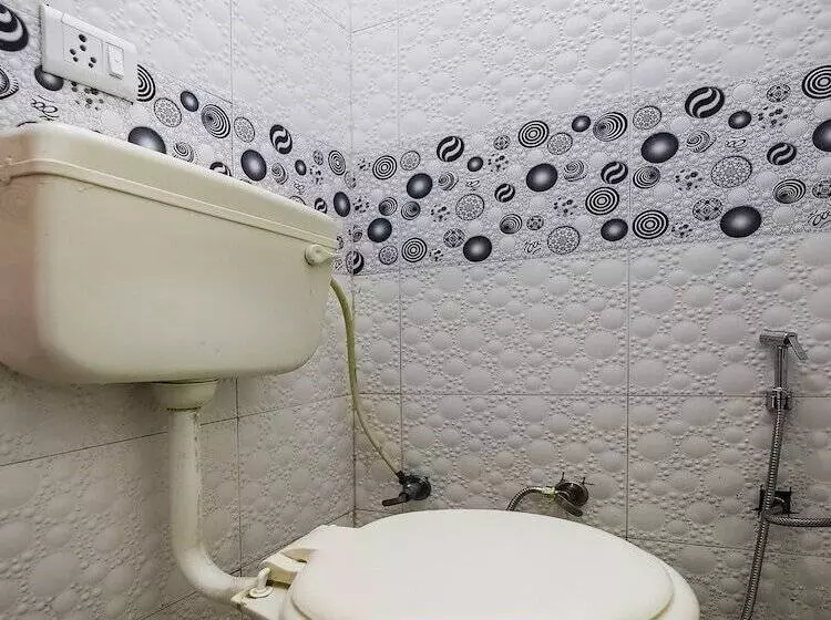 Hotelli Ravi Palace By Oyo Rooms