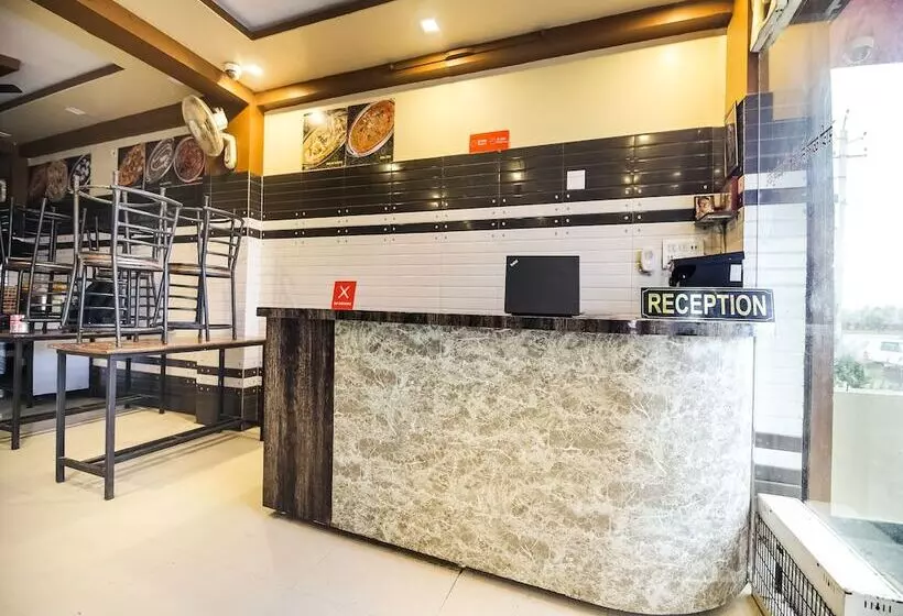 Hotelli Ravi Palace By Oyo Rooms