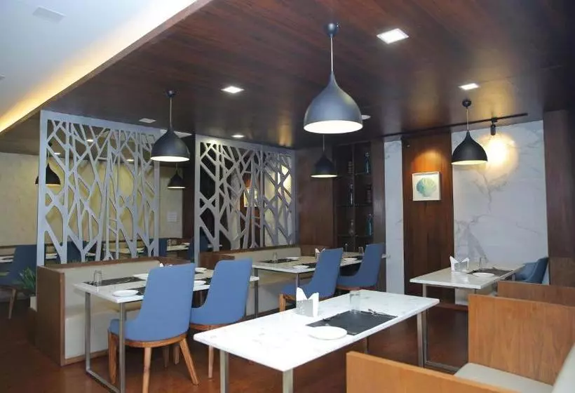 Hotelli The Royal Grand