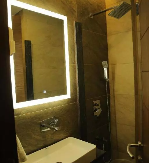 Hotelli The Royal Grand