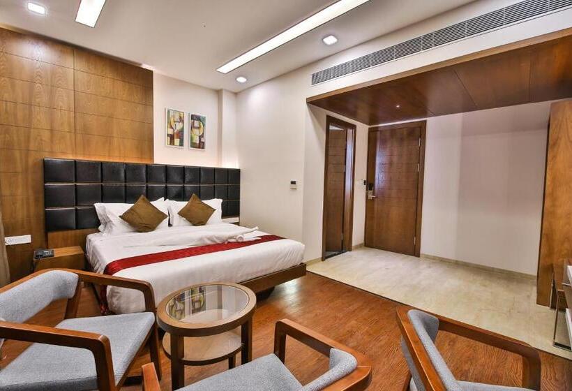 فندق The Royal Grand