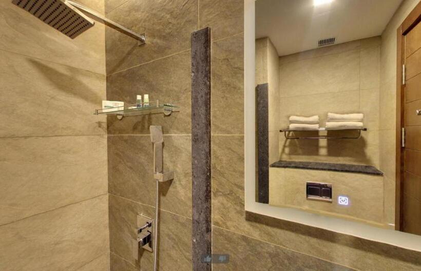 فندق The Royal Grand