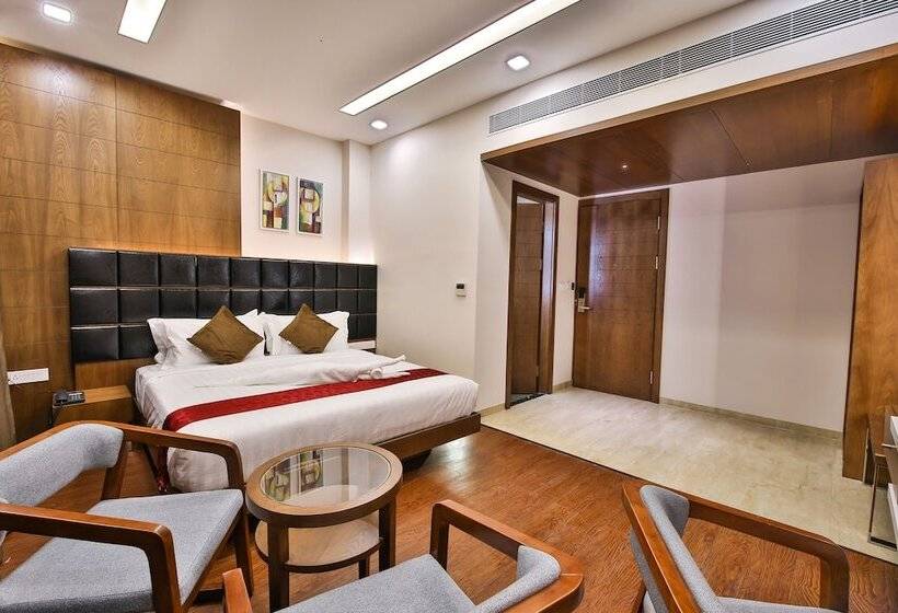 فندق The Royal Grand